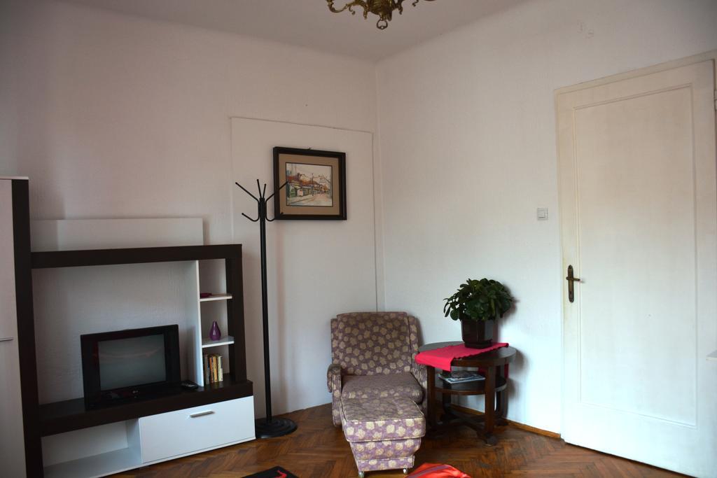 Cozy Downtown Apartment Белград Экстерьер фото